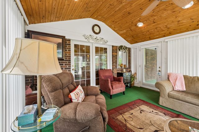 1202 Sycamore Valley Rd, Ashland City, TN 37015