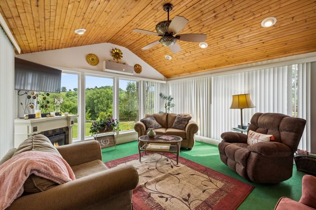 1202 Sycamore Valley Rd, Ashland City, TN 37015