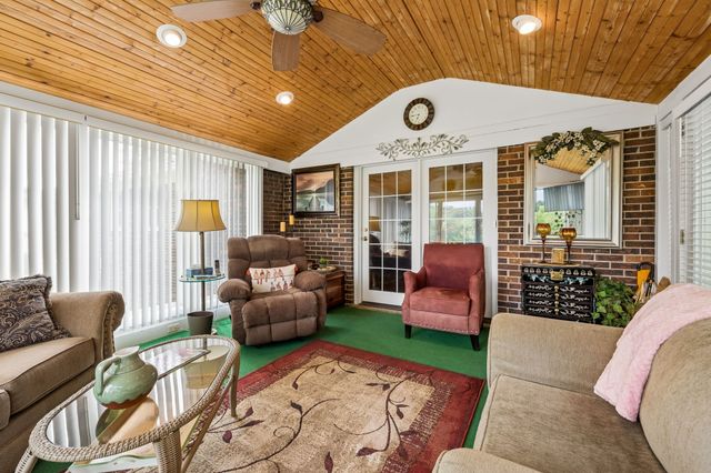 1202 Sycamore Valley Rd, Ashland City, TN 37015