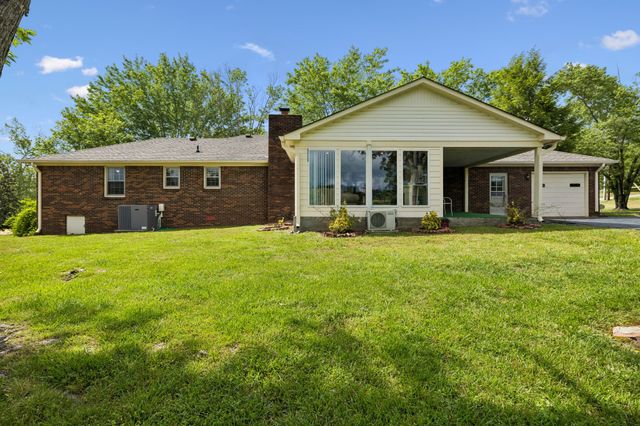 1202 Sycamore Valley Rd, Ashland City, TN 37015