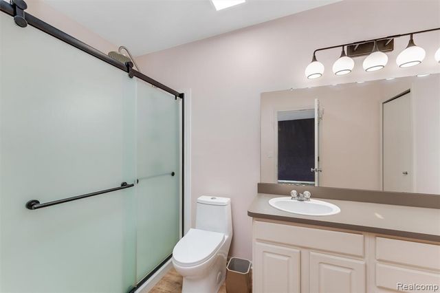 7609 Woodward Avenue, Detroit, MI 48202