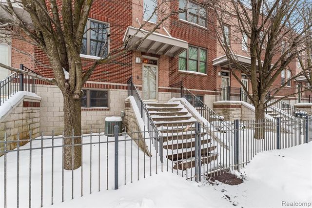 7609 Woodward Avenue, Detroit, MI 48202