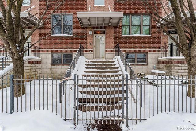 7609 Woodward Avenue, Detroit, MI 48202