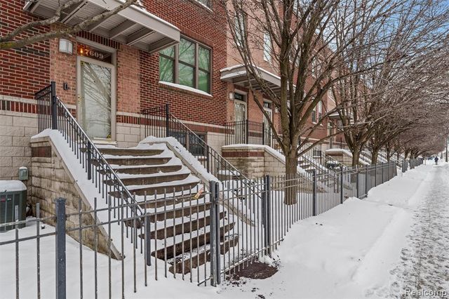 7609 Woodward Avenue, Detroit, MI 48202