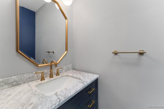 7609 Woodward Avenue, Detroit, MI 48202