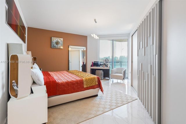 17301 Biscayne Blvd 1008, North Miami Beach, FL 33160