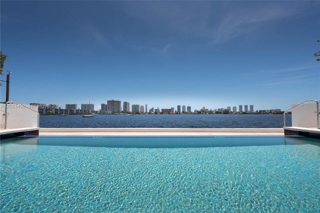 17301 Biscayne Blvd 1008, North Miami Beach, FL 33160