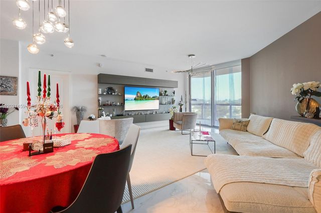 17301 Biscayne Blvd 1008, North Miami Beach, FL 33160