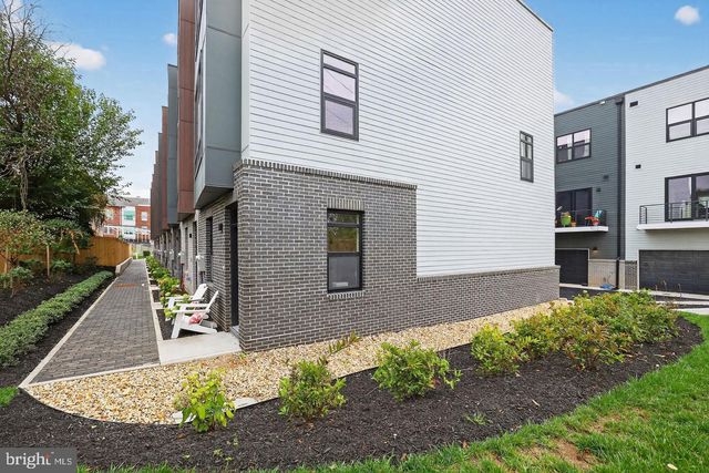 2447 SHANNON PL SE, Washington, DC 20020