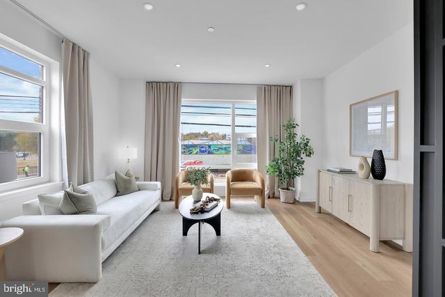 2447 SHANNON PL SE, Washington, DC 20020