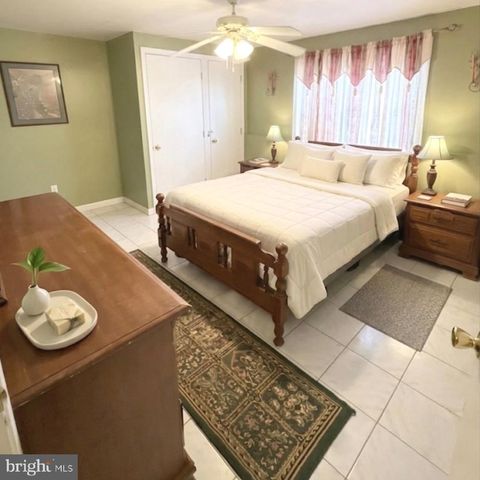 306 S CAROL BLVD, Upper Darby, PA 19082