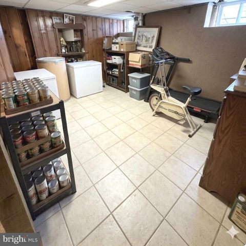306 S CAROL BLVD, Upper Darby, PA 19082