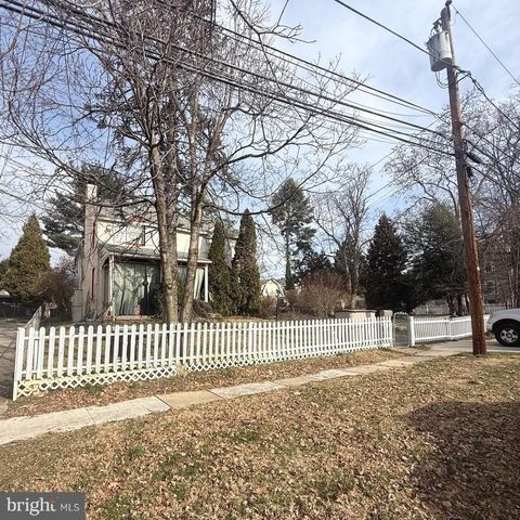 306 S CAROL BLVD, Upper Darby, PA 19082