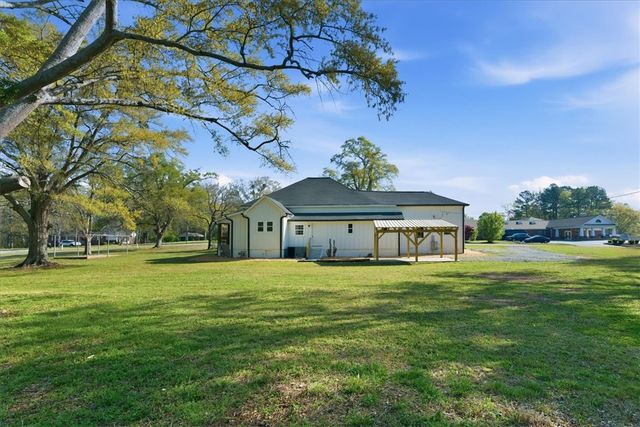 511 W Broad Street, Iva, SC 29655