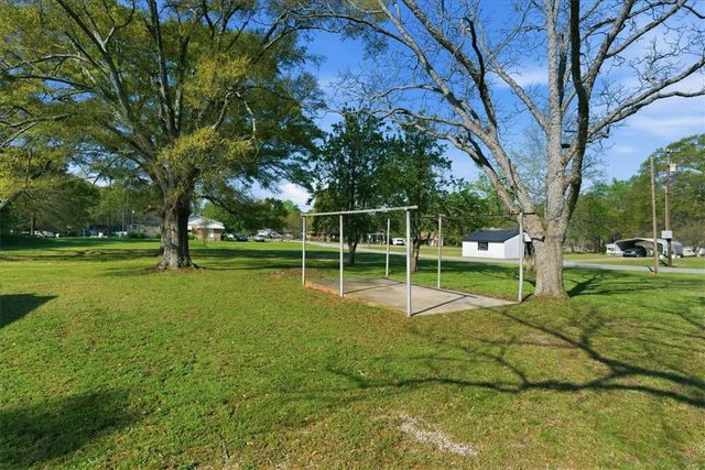 511 W Broad Street, Iva, SC 29655