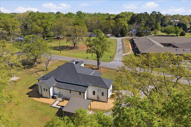 511 W Broad Street, Iva, SC 29655