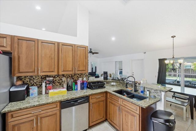 1218 SW Melrose Avenue, Port St. Lucie, FL 34953