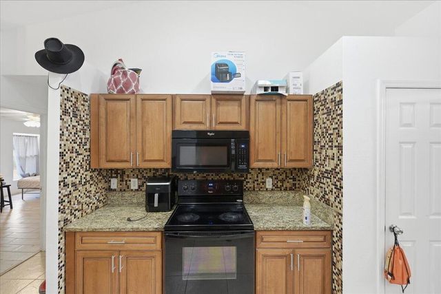 1218 SW Melrose Avenue, Port St. Lucie, FL 34953