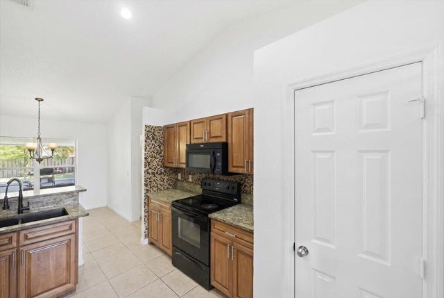 1218 SW Melrose Avenue, Port St. Lucie, FL 34953