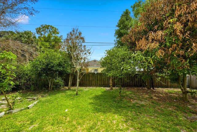 1218 SW Melrose Avenue, Port St. Lucie, FL 34953