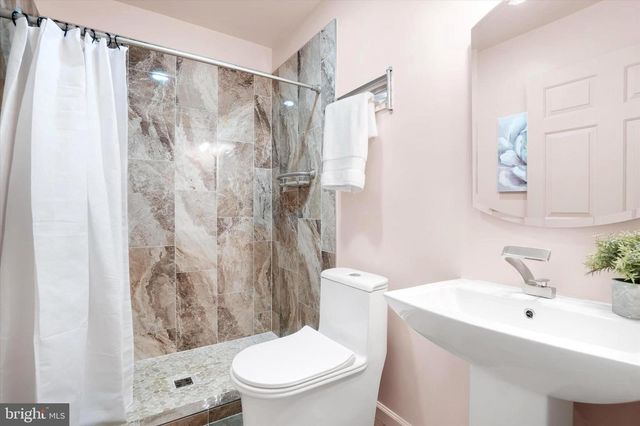 41 HAGARMAN DR, York, PA 17408