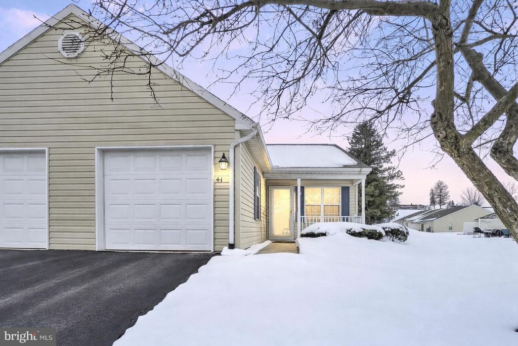 41 HAGARMAN DR, York, PA 17408