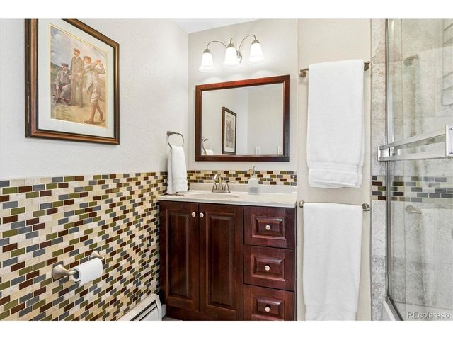 930 Reed Ct, Lakewood, CO 80214