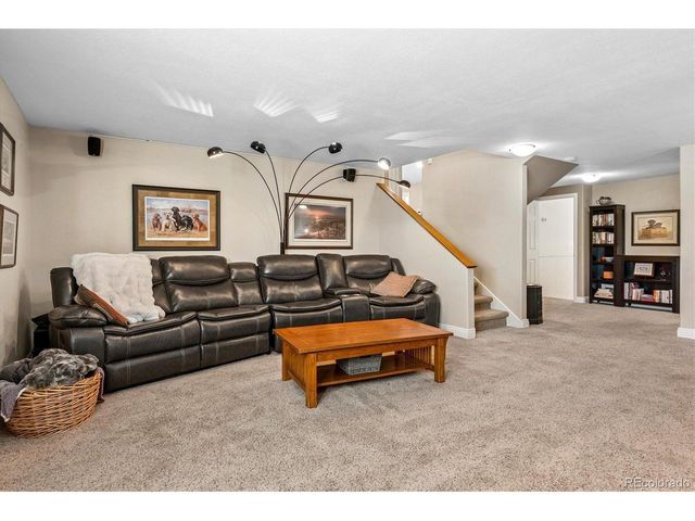 930 Reed Ct, Lakewood, CO 80214