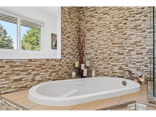 930 Reed Ct, Lakewood, CO 80214