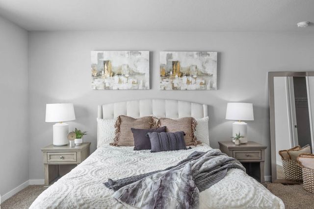 5708 152nd Street, Urbandale, IA 50111