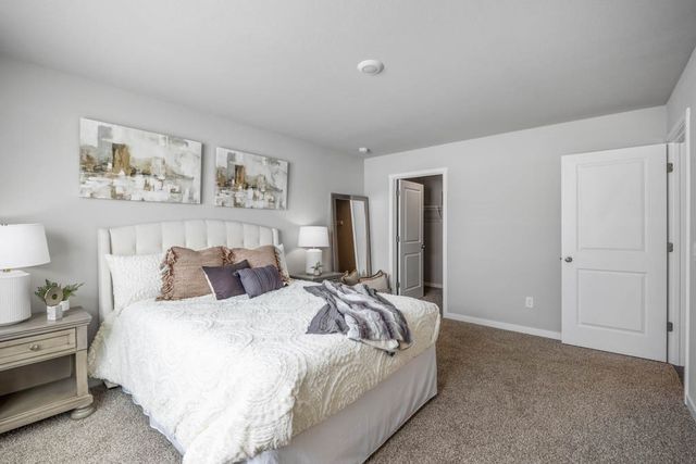 5708 152nd Street, Urbandale, IA 50111