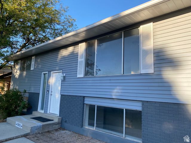 6863 S DIXIE DR DR, West Jordan, UT 84084