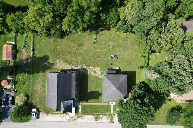 16648 Easton Avenue, Lincolnshire, IL 60069