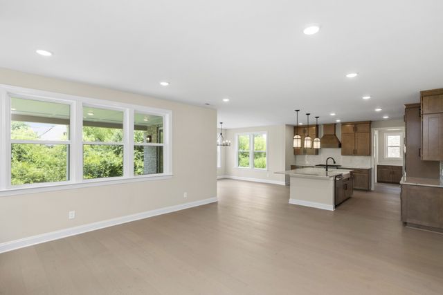 5945 Hunt Valley Drive, Spring Hill, TN 37174