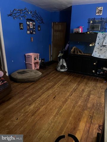1837 LARKIN RD, Upper Chichester, PA 19061