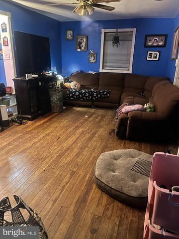 1837 LARKIN RD, Upper Chichester, PA 19061
