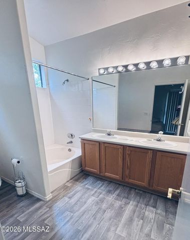 8640 S Desert Dove Drive, Tucson, AZ 85747