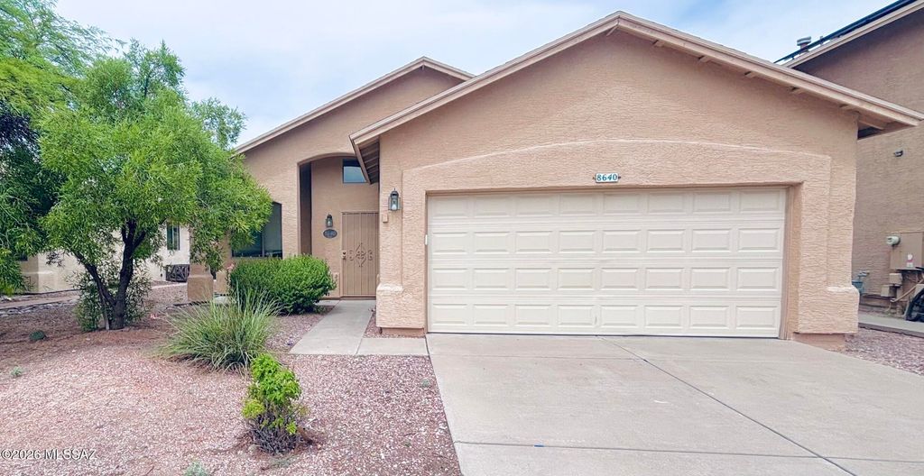 8640 S Desert Dove Drive, Tucson, AZ 85747