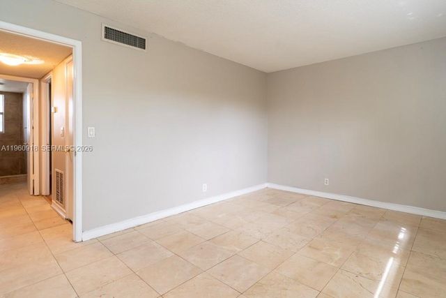 550 SE 2nd Ave G25, Deerfield Beach, FL 33441