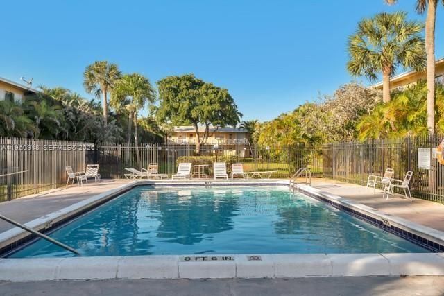 550 SE 2nd Ave G25, Deerfield Beach, FL 33441