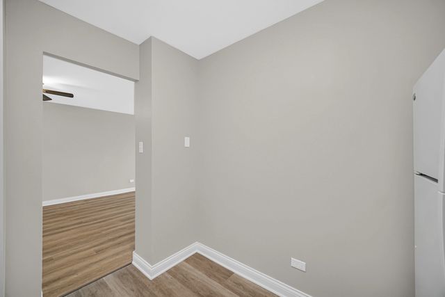 9725 S Karlov Avenue 402, Oak Lawn, IL 60453