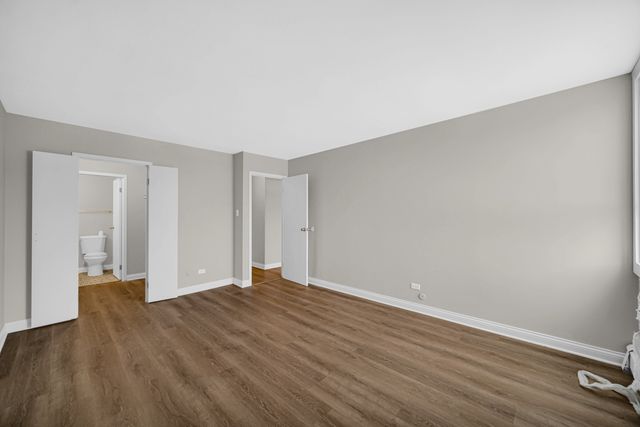 9725 S Karlov Avenue 402, Oak Lawn, IL 60453