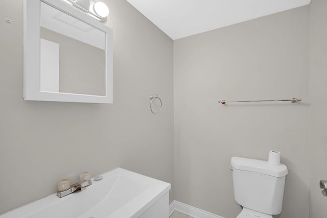 9725 S Karlov Avenue 402, Oak Lawn, IL 60453