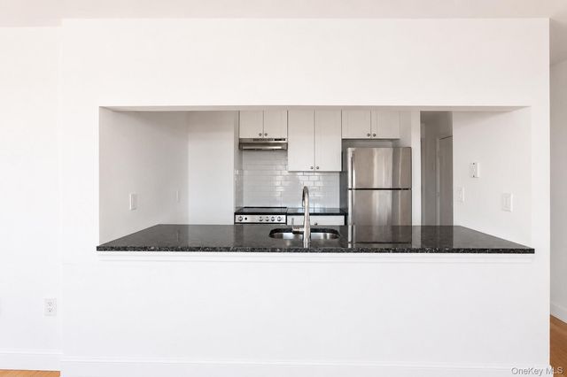10 Franklin Boulevard 405, Long Beach, NY 11561