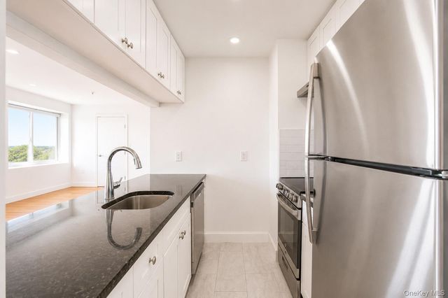 10 Franklin Boulevard 405, Long Beach, NY 11561