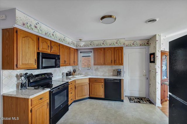 22 Maxwell Street, Albany, NY 12208