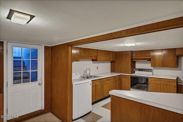 22 Maxwell Street, Albany, NY 12208