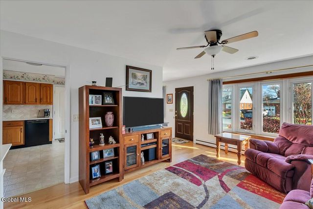 22 Maxwell Street, Albany, NY 12208