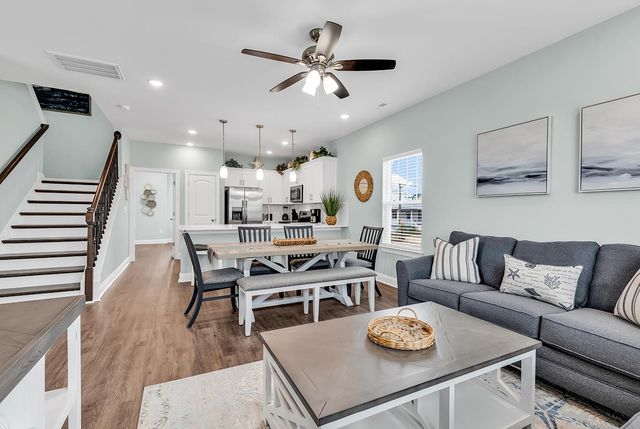 306 6th Ave. N, Myrtle Beach, SC 29577