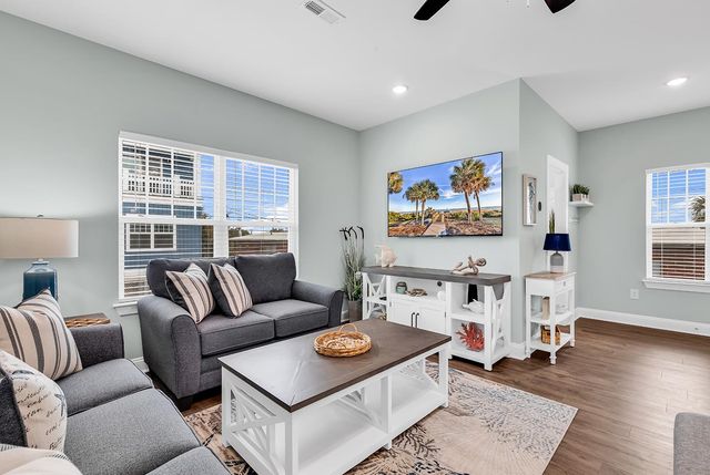 306 6th Ave. N, Myrtle Beach, SC 29577